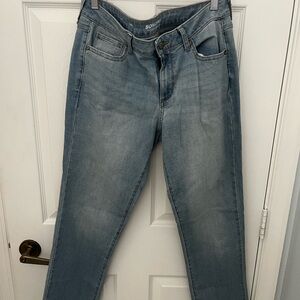 Sonoma Straight Leg Jeans Classic Denim Style
